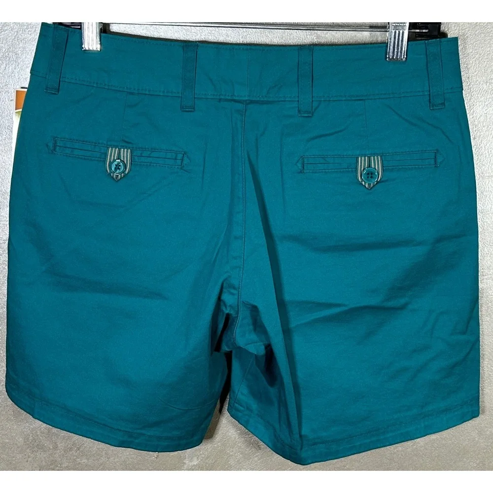 Lee‎ Natural Fit Calypso Teal Shorts Woman's Size 6 Medium NWT Instantly Slims